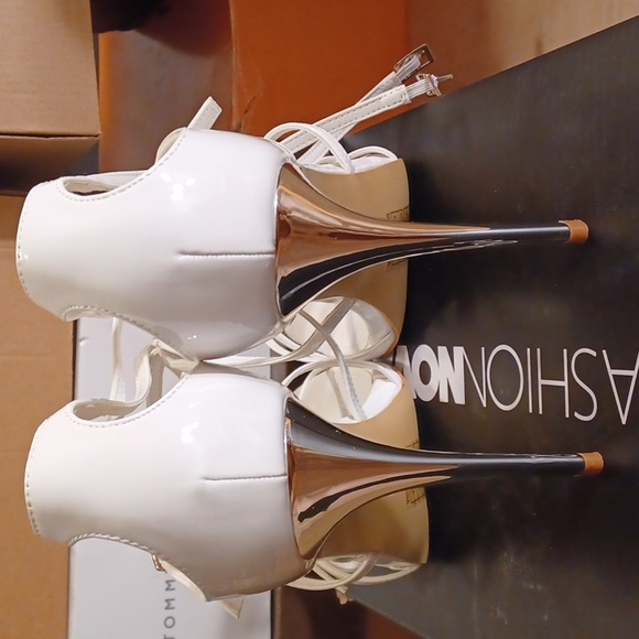 Heels - Picture 5 of 9